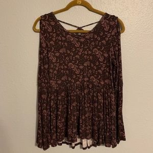 American Eagle Cold Shoulder Top